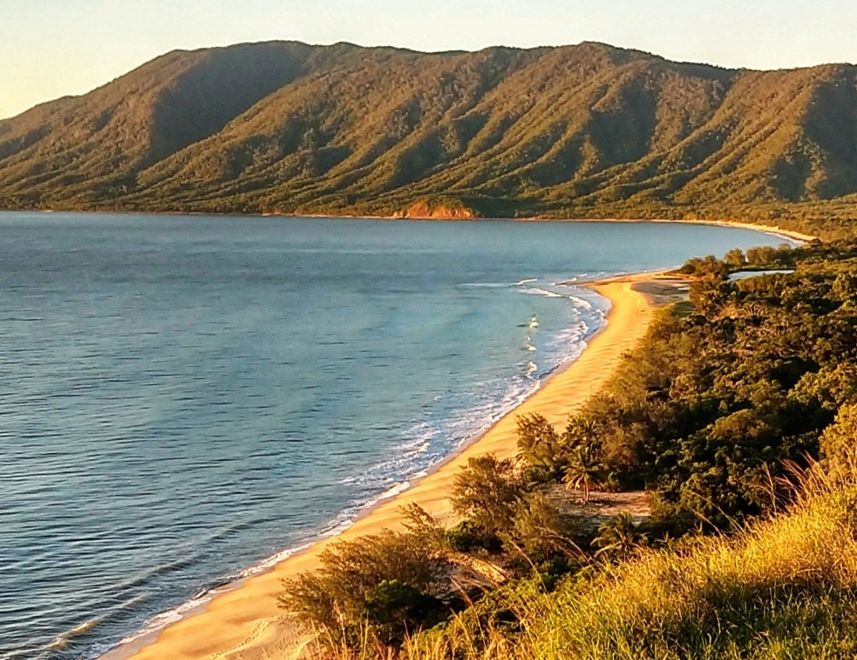 The Palm Cove to Port Douglas Rd view