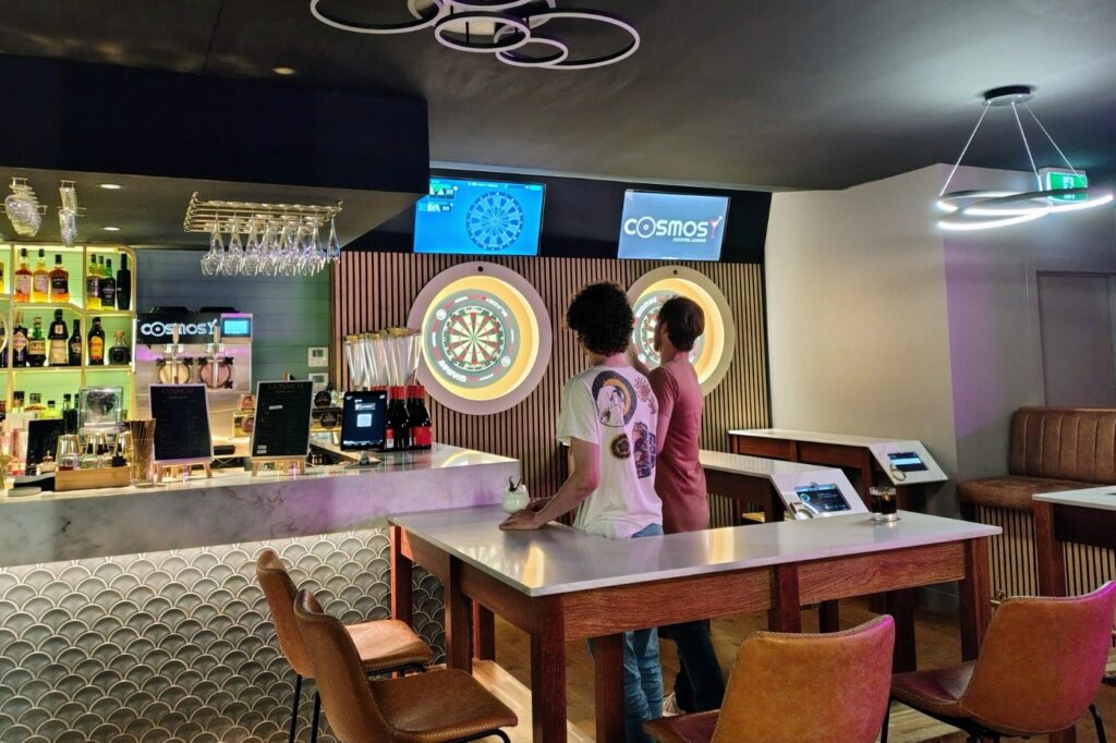 Cosmos. New bar in Port Douglas