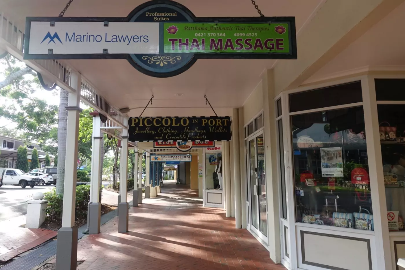 Port Douglas shopping street