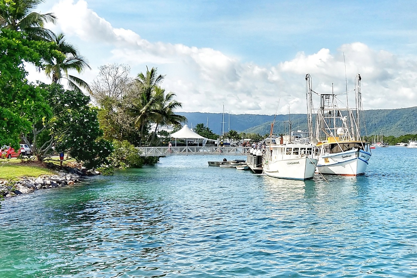 Buy seafood Port Douglas