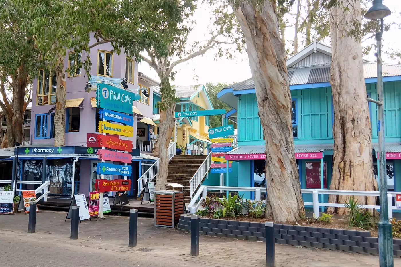 Palm cove shops