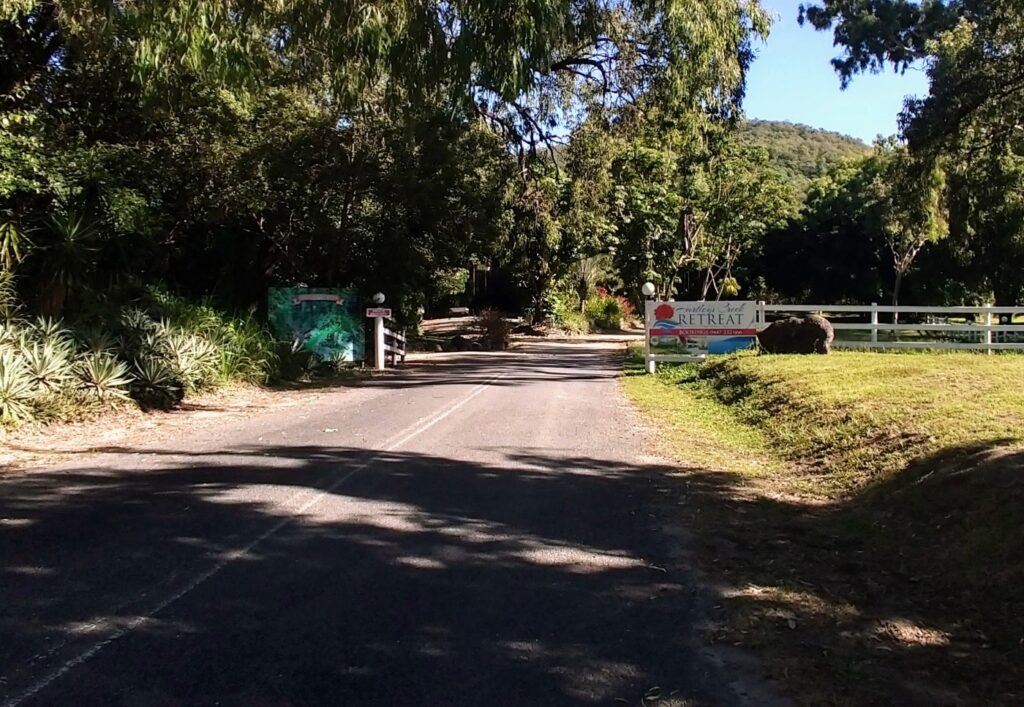 Parking for Hartley's Creek Falls, on the side road to Hartley's Creek Retreat