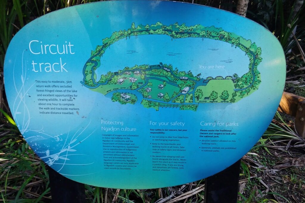 Lake eacham circuit track hike map