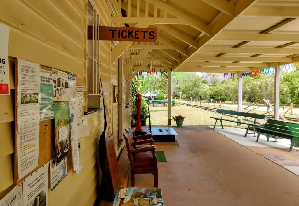 Ravenshoe railway station platform